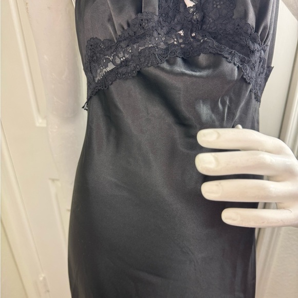 Sincerely Jules Elegant Black Satin Gown Size Medium.   #183 - Picture 6 of 13